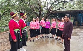 Phụ nữ Sán Dìu 
