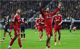 Hủy diệt Frankfurt 5-1, Liverpool lật ngược thế cờ trong 10 phút đầy cuồng phong