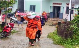 Mưa lũ tiếp tục làm nhiều thôn ở các xã vùng núi phía Tây tỉnh Quảng Ngãi bị cô lập