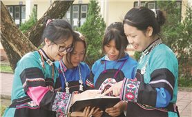 Trợ lực chính sách - Nâng bước học trò vùng khó