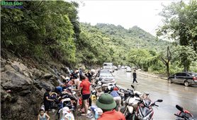 Tuyên Quang: Quốc lộ 4C thành bãi giặt khổng lồ
