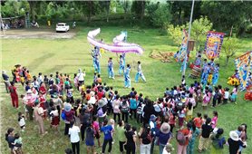 Mang Tết Trung thu đến với thiếu nhi vùng cao Quảng Ngãi