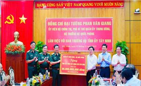 Đoàn công tác Bộ Quốc phòng làm việc với Ban Thường vụ Tỉnh ủy Tây Ninh