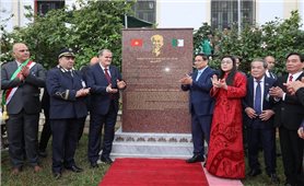 Thủ tướng thăm Đại lộ Hồ Chí Minh và khánh thành bia tưởng niệm Người tại Algeria