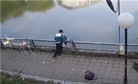 Cãi nhau, nam sinh ở Lào Cai đẩy bạn xuống hồ rồi bỏ đi