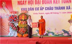 Chủ tịch Quốc hội Trần Thanh Mẫn dự Ngày hội Đại đoàn kết toàn dân tộc tại TP. Cần Thơ