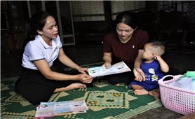 Những cán bộ dân số, y tế bền bỉ đẩy lùi tảo hôn ở Ea Rốk