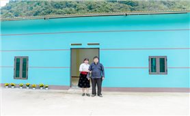 Những mái nhà kiên cố tô đẹp vùng biên Cán Tỷ