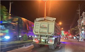 Quảng Ngãi: Xe tải chở vật liệu có dấu hiệu vi phạm chạy cả ngày lẫn đêm, UBND phường Kon Tum có văn bản đề nghị công an xử lý