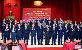 Gắn công tác nghiên cứu lý luận, đào tạo cán bộ với thực tiễn phát triển đất nước