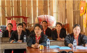 Nậm Nhùn (Lai Châu): Dạy người trẻ dân tộc Cống học cách truyền thông cộng đồng kết hợp photovoice