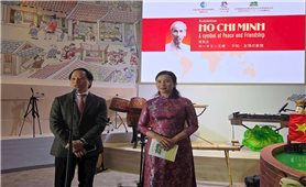 Giới thiệu nhiều tư liệu, hình ảnh quý về Chủ tịch Hồ Chí Minh tại Triển lãm thế giới