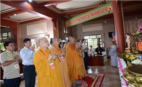 Cà Mau: Sở Dân tộc và Tôn giáo tổ chức đoàn thăm, chúc mừng Đại lễ Phật đản Vesak 2025