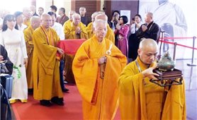 Cung thỉnh xá lợi trái tim Bồ tát Thích Quảng Đức về tôn trí tại Việt Nam Quốc Tự