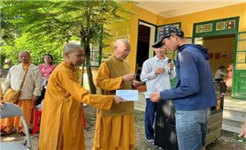 Nhập thế giúp đời