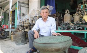 Người nghệ nhân làm 