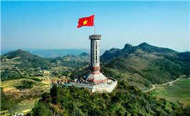 Cột cờ Quốc gia Lũng Cú tạm dừng đón khách để tu bổ, tôn tạo từ ngày 30/5 đến ngày 18/6