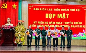 Họp mặt kỷ niệm 60​ năm ngày Truyền thống và trao huy hiệu Tiểu đoàn Phú Lợi Anh hùng
