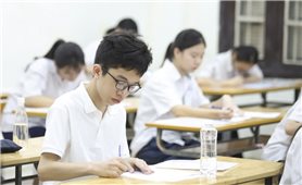 Hơn 100.000 thí sinh Hà Nội làm bài thi Ngữ văn vào lớp 10