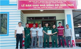 BĐBP TP. Cần Thơ bàn giao Nhà đồng đội cho các quân nhân có hoàn cảnh khó khăn