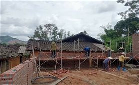 Nghĩa xóm, tình làng trong xóa nhà tạm ở vùng cao Quảng Ninh