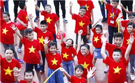Tổ chức hát Quốc ca trong Lễ Thượng cờ tại Quảng trường Ba Đình sáng 16/8