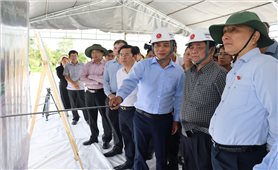 Phó Chủ tịch Quốc hội Lê Minh Hoan khảo sát dự án đường Hồ Chí Minh tại An Giang