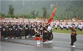 Một Việt Nam thống nhất trong đa dạng, đồng lòng đi tới
