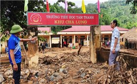 Thanh Hóa: Dọn bùn, sửa lớp đón học sinh vào năm học mới