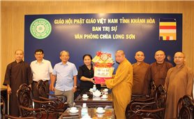 Sở Dân tộc và Tôn giáo Khánh Hòa thăm, tặng quà cho các cơ sở Phật giáo nhân dịp Lễ Vu Lan năm 2025