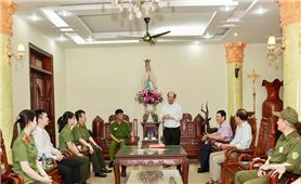 Công an Ninh Bình vận động các tôn giáo treo cờ Tổ quốc dịp Quốc khánh 2/9