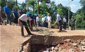 Khởi công cầu vượt lũ ngầm tràn Cà Roòng
