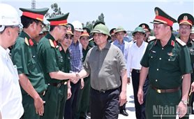 Thủ tướng Phạm Minh Chính thị sát, kiểm tra tiến độ một số dự án trọng điểm tại tỉnh Phú Thọ