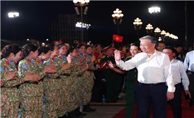 Tổng Bí thư Tô Lâm dự chương trình chính luận nghệ thuật Dưới cờ vinh quang