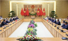 Thủ tướng Phạm Minh Chính hội kiến Ủy viên trưởng Nhân đại Toàn quốc Trung Quốc