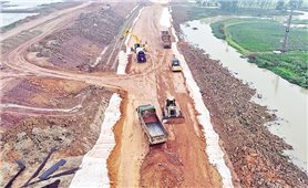 Thủ tướng Chính phủ phê bình nghiêm khắc 18 bộ, cơ quan Trung ương và 29 địa phương chưa phân bổ chi tiết vốn đầu tư công năm 2025
