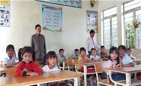 Thắp sáng tương lai cho học sinh vùng đồng bào DTTS Quảng Ngãi