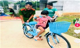 Công an xã miền núi Trung Sơn: Dân vận từ trái tim, lan tỏa bằng nền tảng số