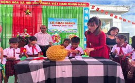 Nuôi heo đất giúp học sinh DTTS nghèo ở trường vùng cao Tu Mơ Rông