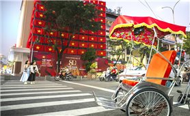 Phố đi bộ Hồ Gươm 