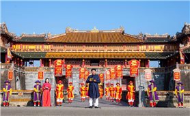 Đầu năm mới, du khách hào hứng xem lễ hội Ban sóc Triều Nguyễn