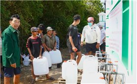 Cần Thơ: Đồng loạt cấp nước sạch miễn phí cho người dân vùng ven biển