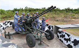 Tết của những người ở trận địa canh trời