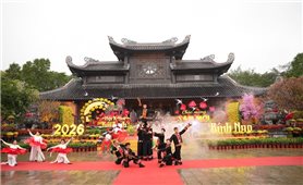 Hàng vạn người dự Khai hội Xuân chùa Bái Đính 2026 trong mưa Xuân