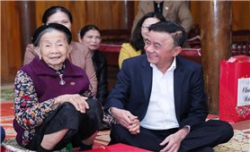 Đồng chí Trần Cẩm Tú thăm, chúc Tết tại tỉnh Lào Cai