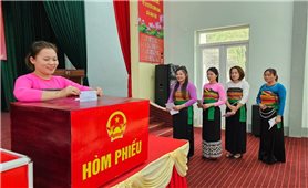 Rộn ràng ngày hội bầu cử nơi vùng biên xứ Thanh