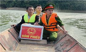 Vượt lòng hồ “chở” niềm tin cử tri