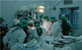 Bền bỉ giữ “ngọn lửa” y đức