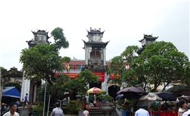 Chấn chỉnh việc thu tiền lộc ấn tại Đền Bảo Lộc