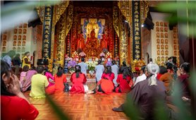 Ranh giới mong manh giữa niềm tin và mê tín trong thời đại số